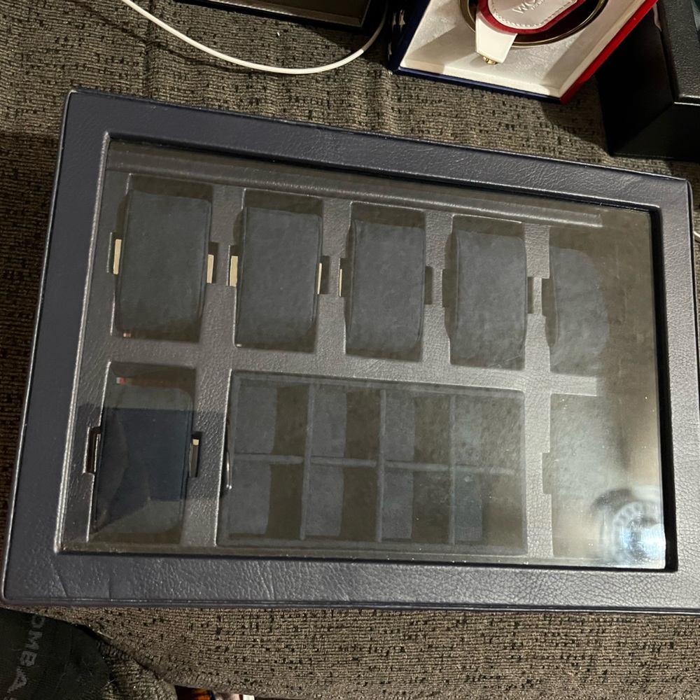 WOLF HOWARD 7PC WATCH BOX WITH STORAGE